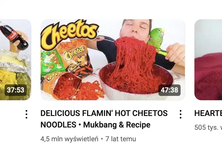 Miniaturki z jedzeniem na kanale Nikocado Avocado